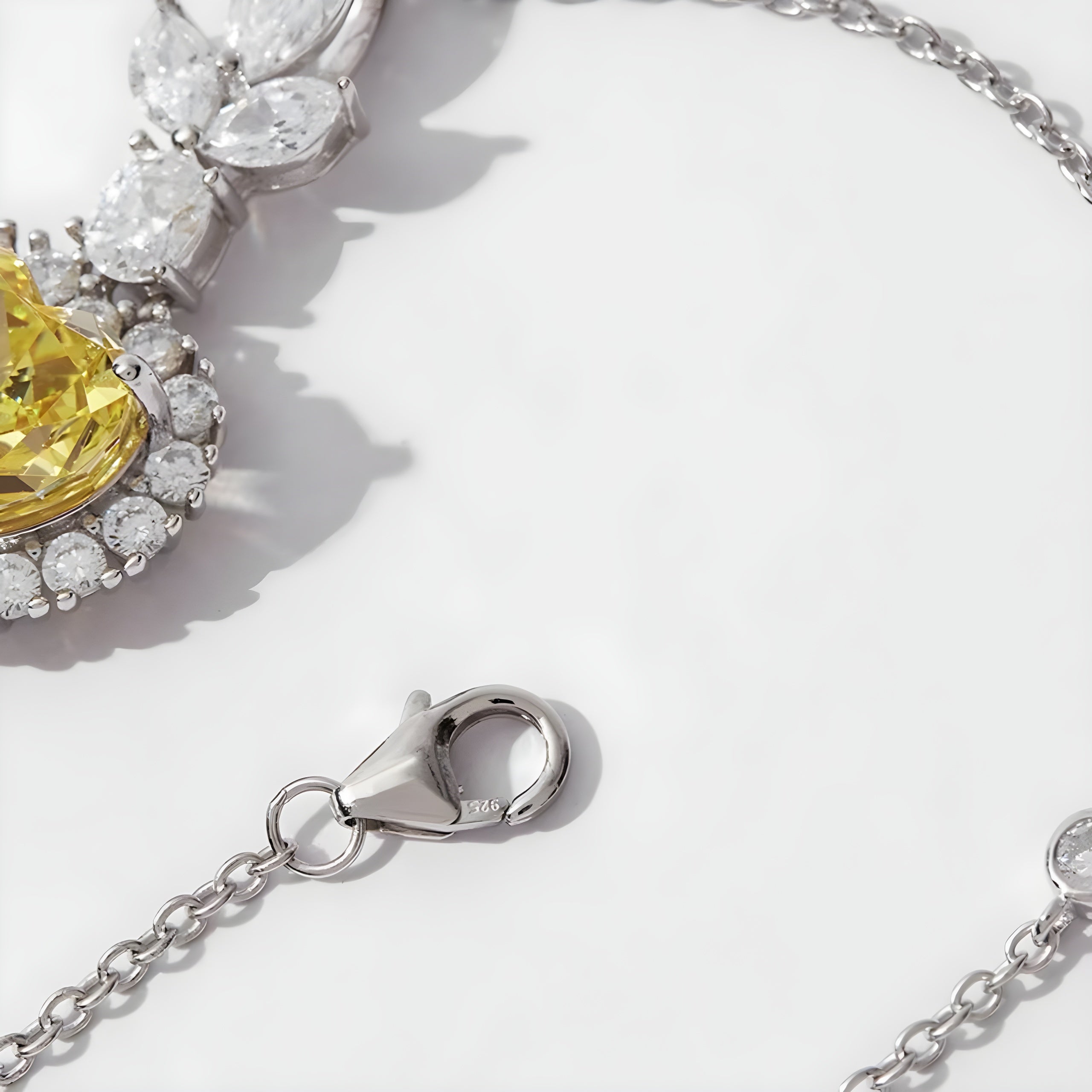 [Golden Heart] Cubic Zirconia Necklace in Sterling Silver