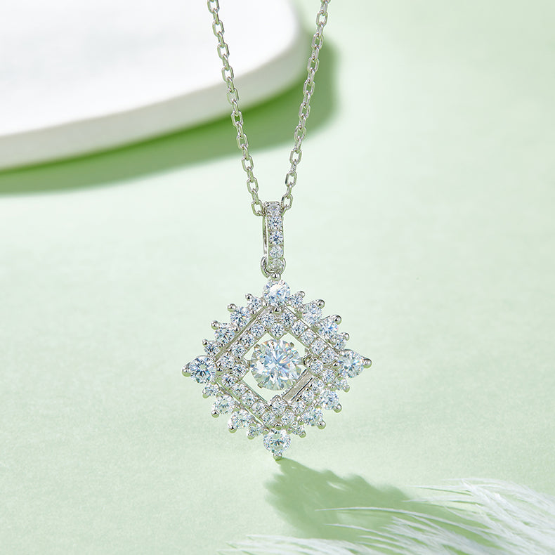 [Rhombus] 0.5 Carat D Color Moissanite Necklace in Sterling Silver