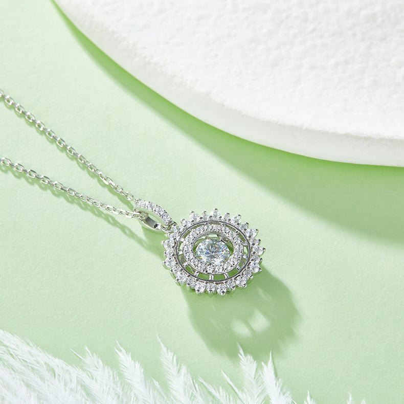 [Sparkle] 0.5 Carat D Color Moissanite Necklace in Sterling Silver