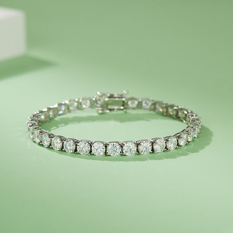 Classic Four-claws Moissanite Tennis Bracelet in Sterling Silver