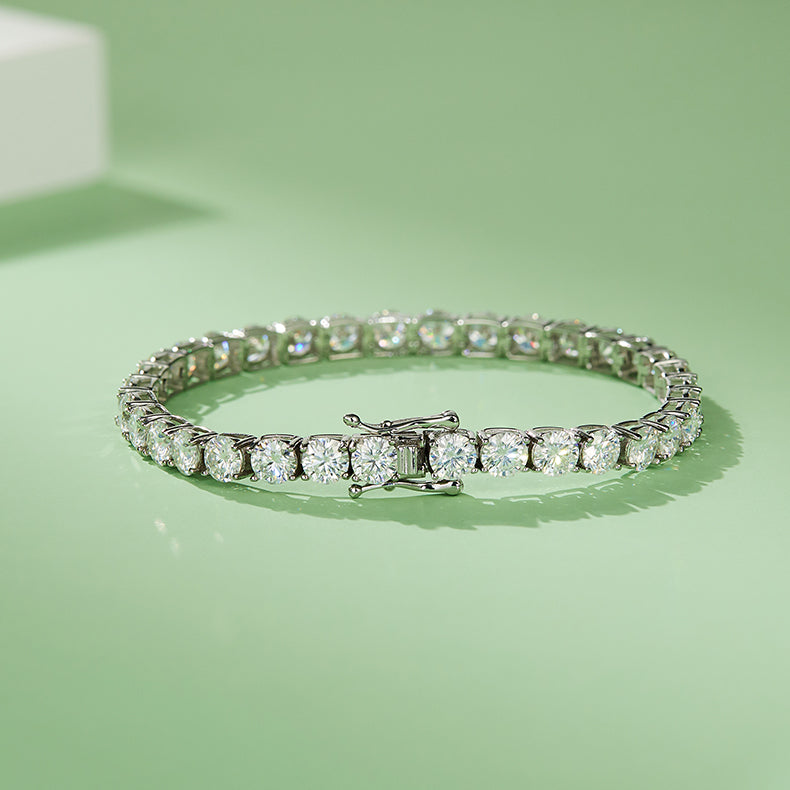Classic Four-claws Moissanite Tennis Bracelet in Sterling Silver