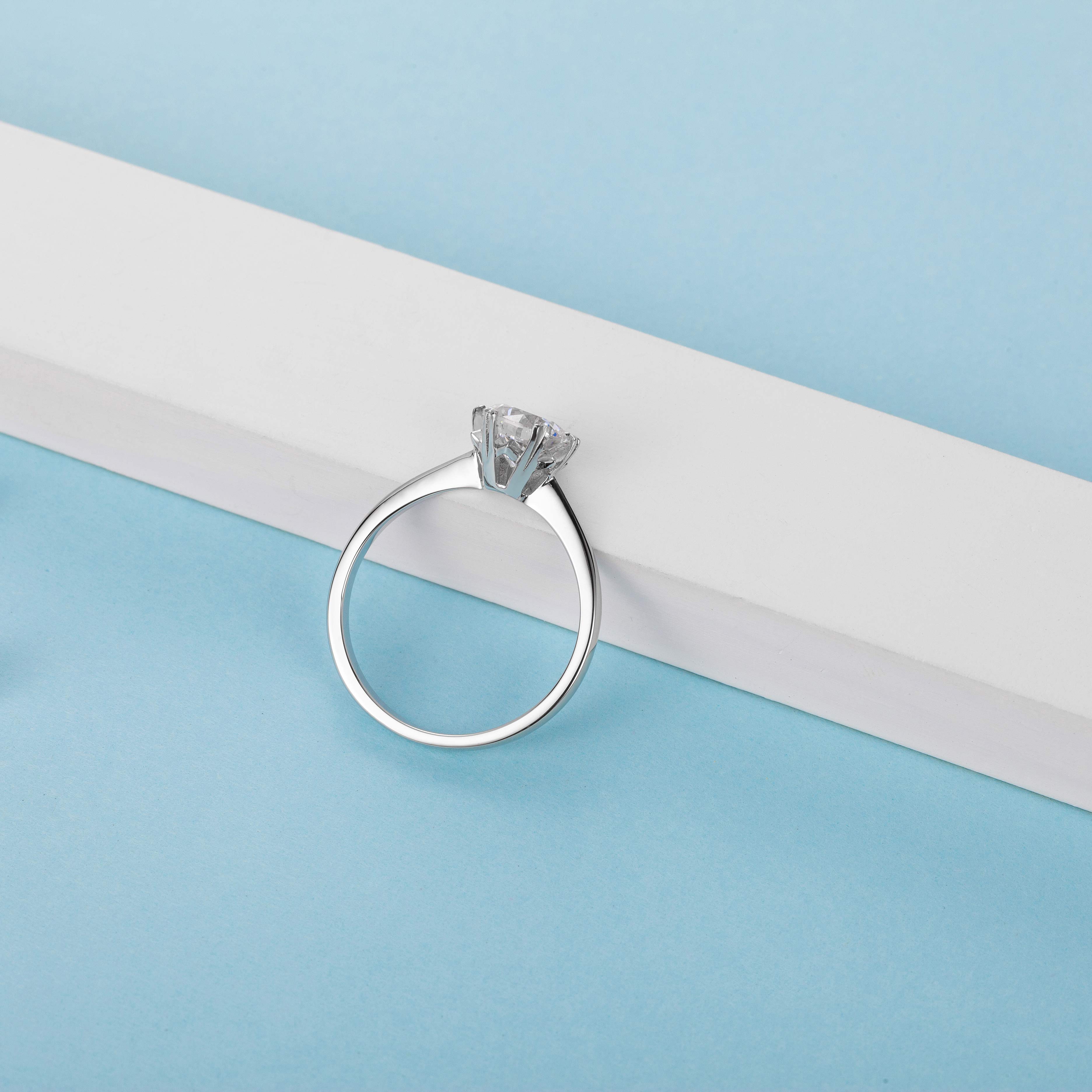 [Classic Snowflake] 1 carat Moissanite Ring in Sterling Silver