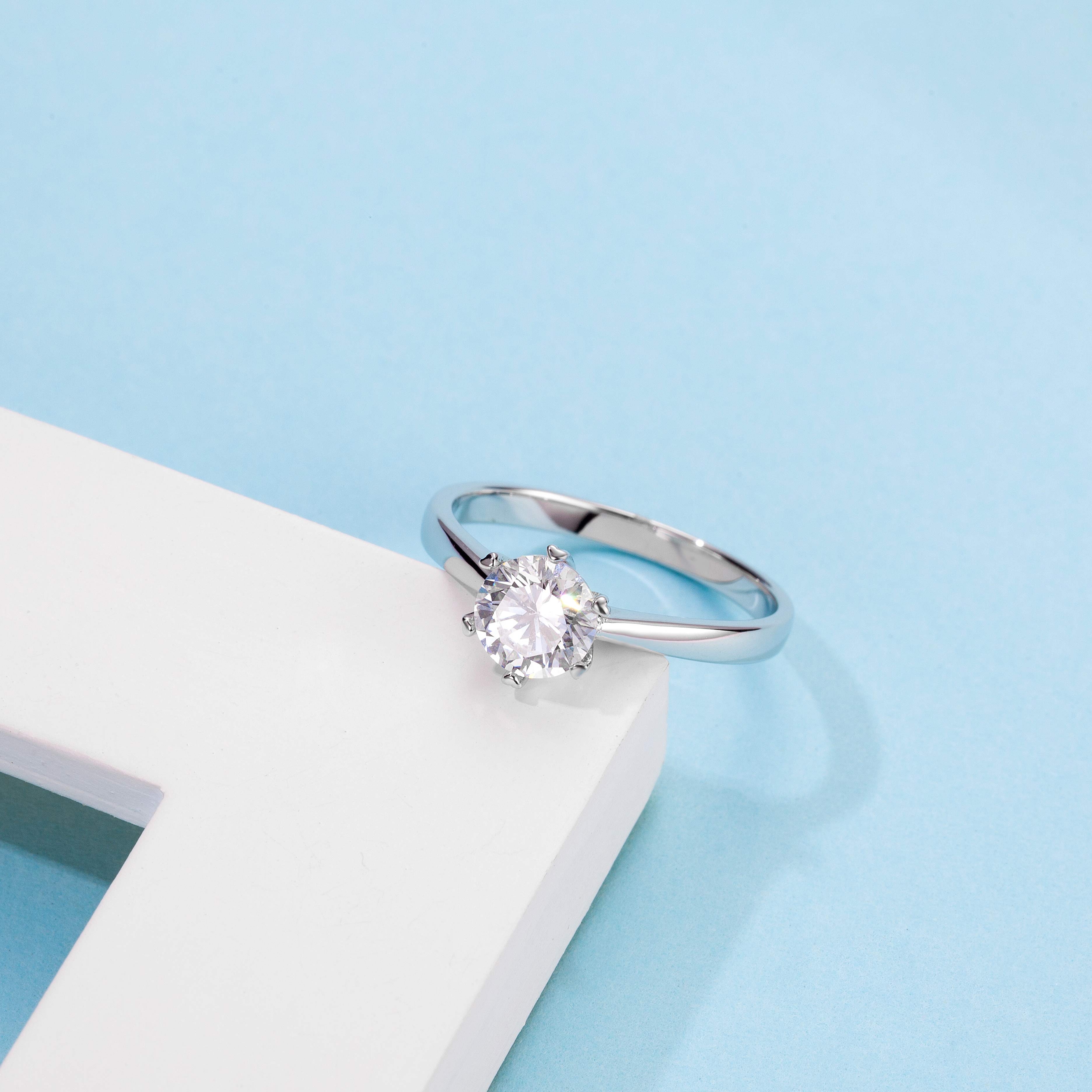 [The Classic Six Claws] Straight Arm 1 carat D Color Moissanite Ring in Sterling Silver