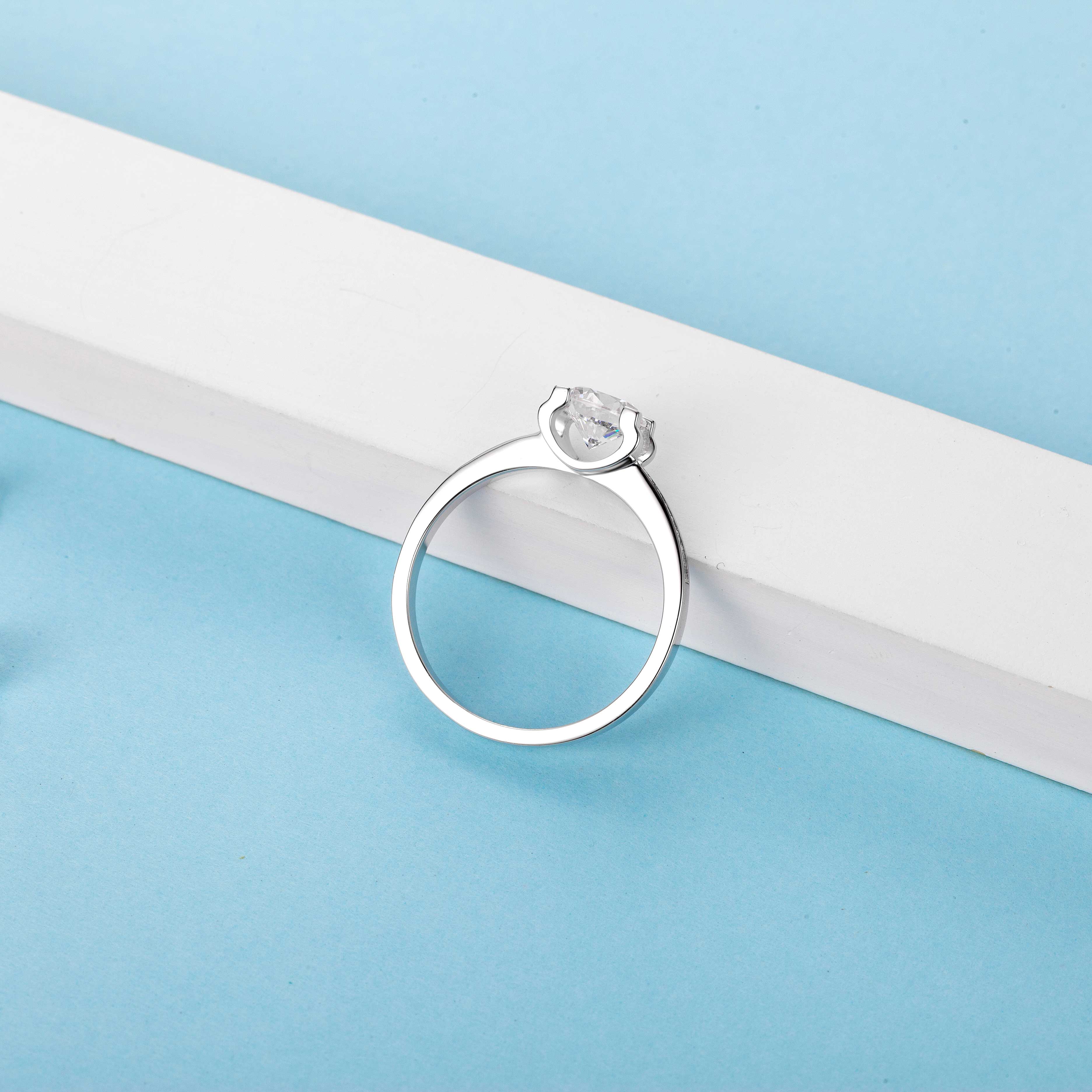 [Classic Bull Head] Straight Band Micro-paved 1 carat D Color Moissanite Ring in Sterling Silver