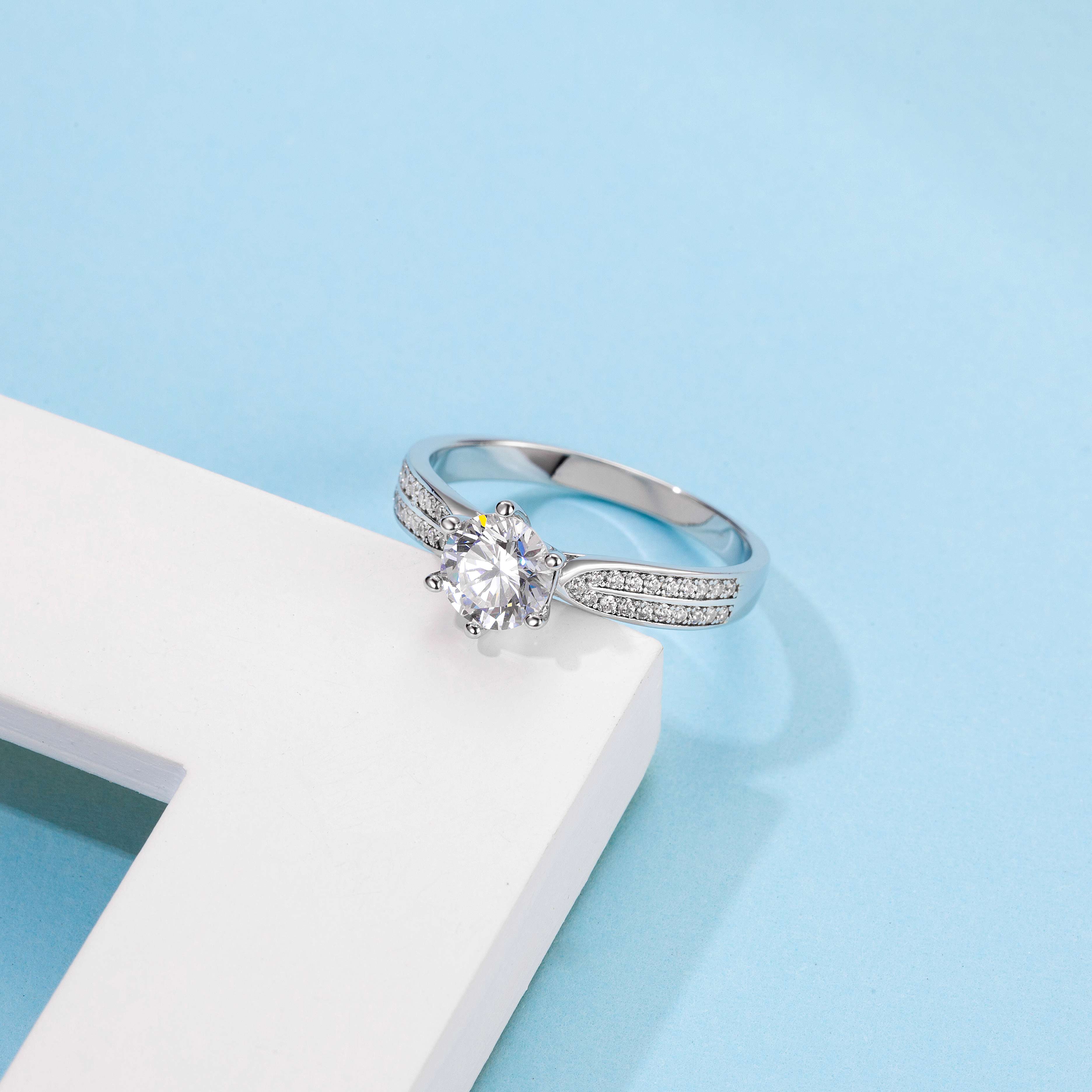 [Starlight Queen] Straight Arm Micro-paved 1 carat Moissanite Ring in Sterling Silver