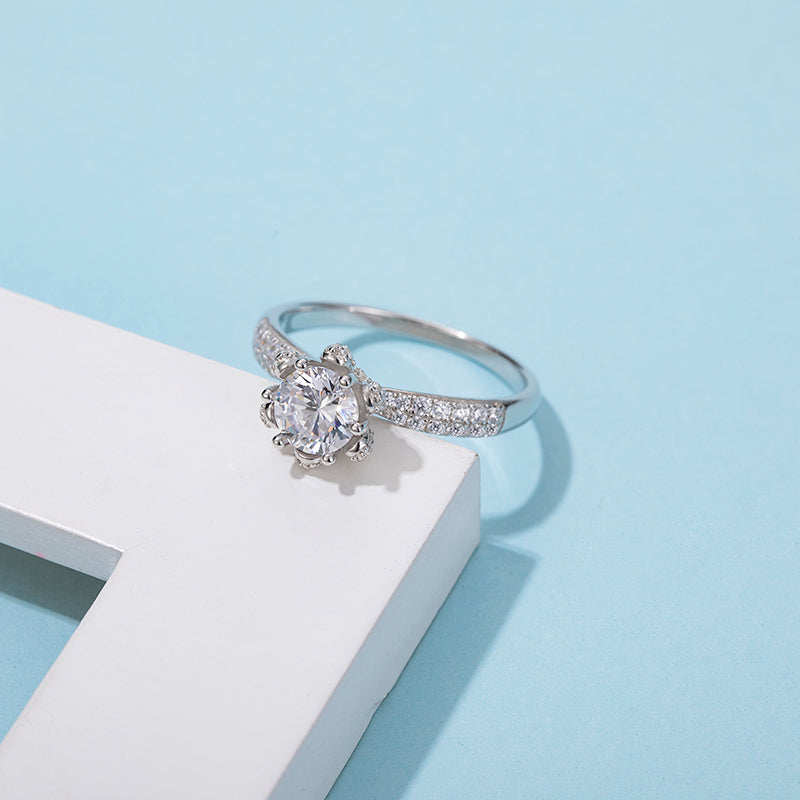 [Flower Beauty] Straight Arm Luxurious setting 1 carat D Color Moissanite Ring in Sterling Silver