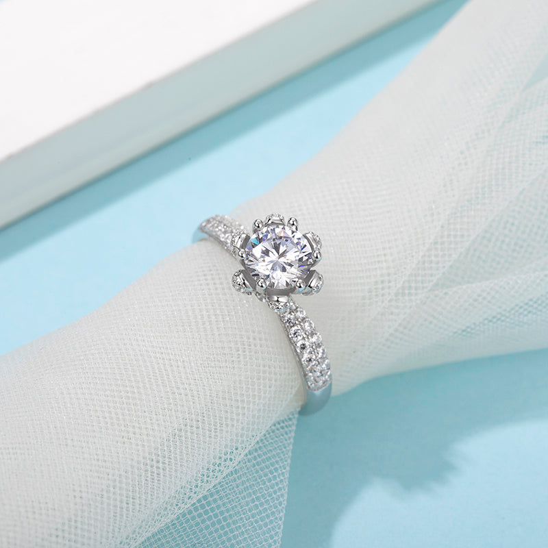 [Flower Beauty] Straight Arm Luxurious setting 1 carat D Color Moissanite Ring in Sterling Silver