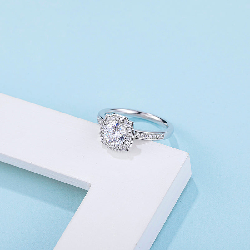 [Auspiciousness] Straight Arm Micro-paved 1 carat D Color Moissanite Ring in Sterling Silver