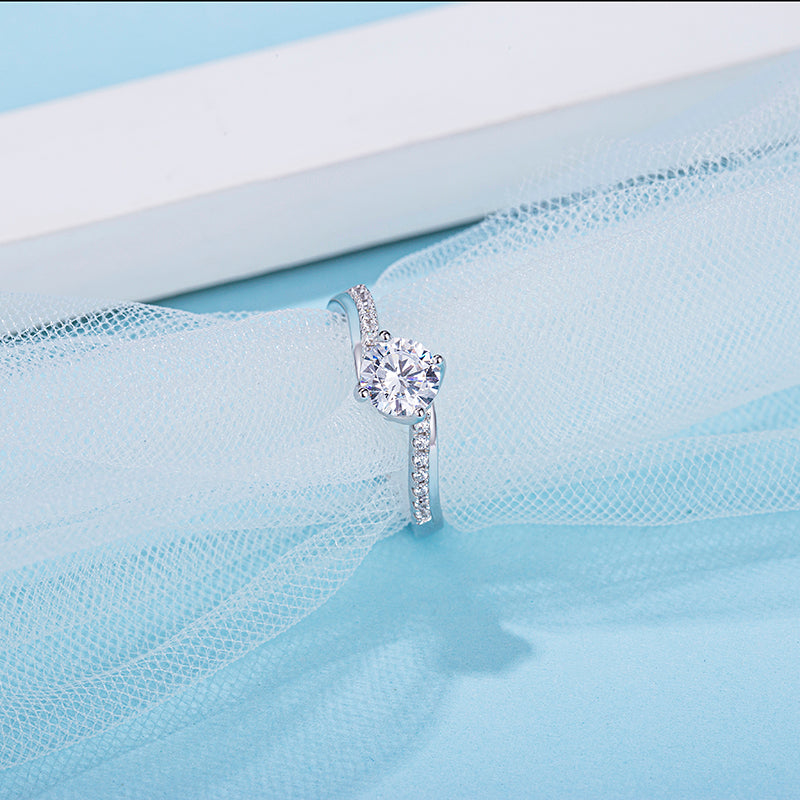 [Embrace] Twisted Arm Micro-paved 1 carat D Color Moissanite Ring in Sterling Silver