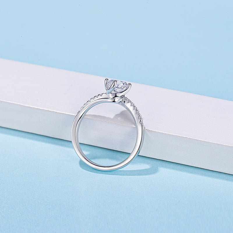 [Embrace] Twisted Arm Micro-paved 1 carat D Color Moissanite Ring in Sterling Silver