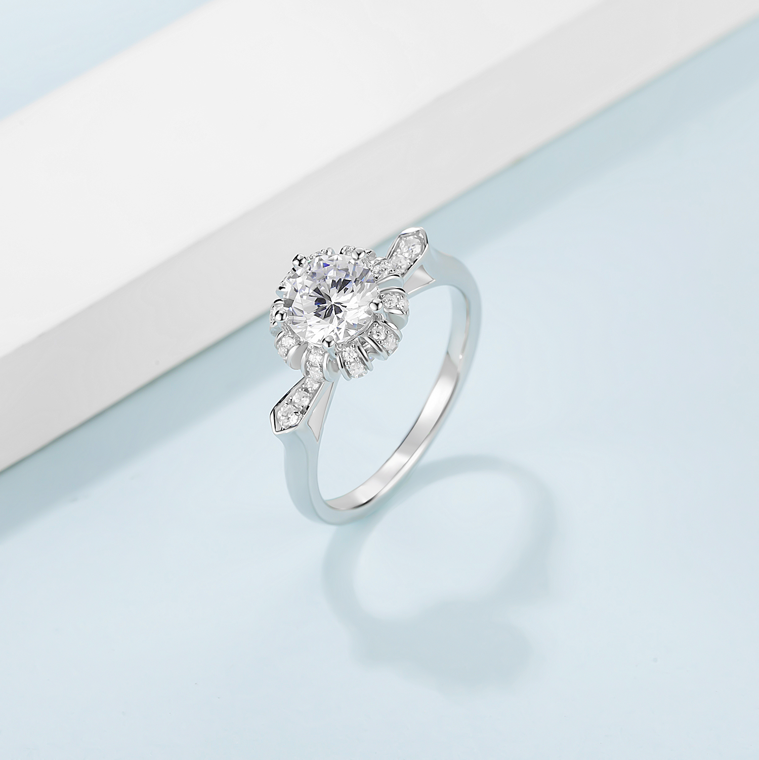 [Excellence] Straight Arm 1 carat D Color Moissanite Ring in Sterling Silver