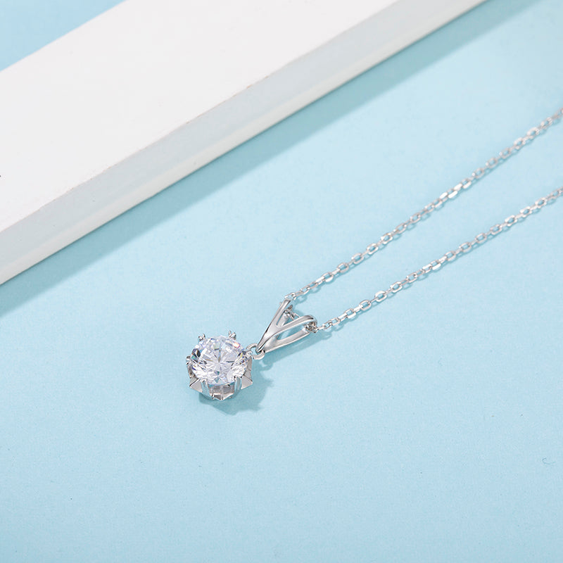 [Classic Snowflake] Moissanite Necklace in Sterling Silver