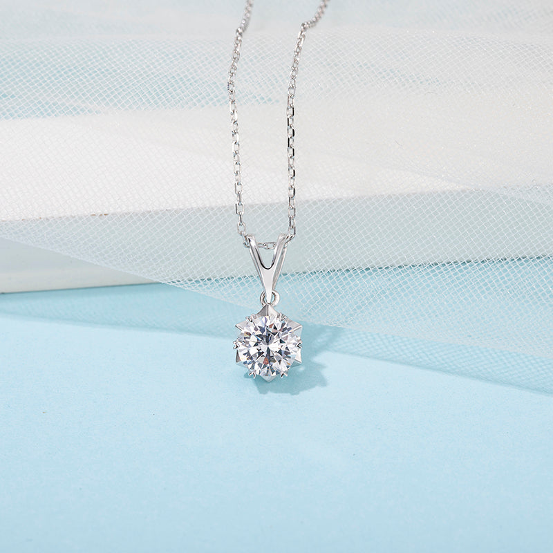 [Classic Snowflake] Moissanite Necklace in Sterling Silver