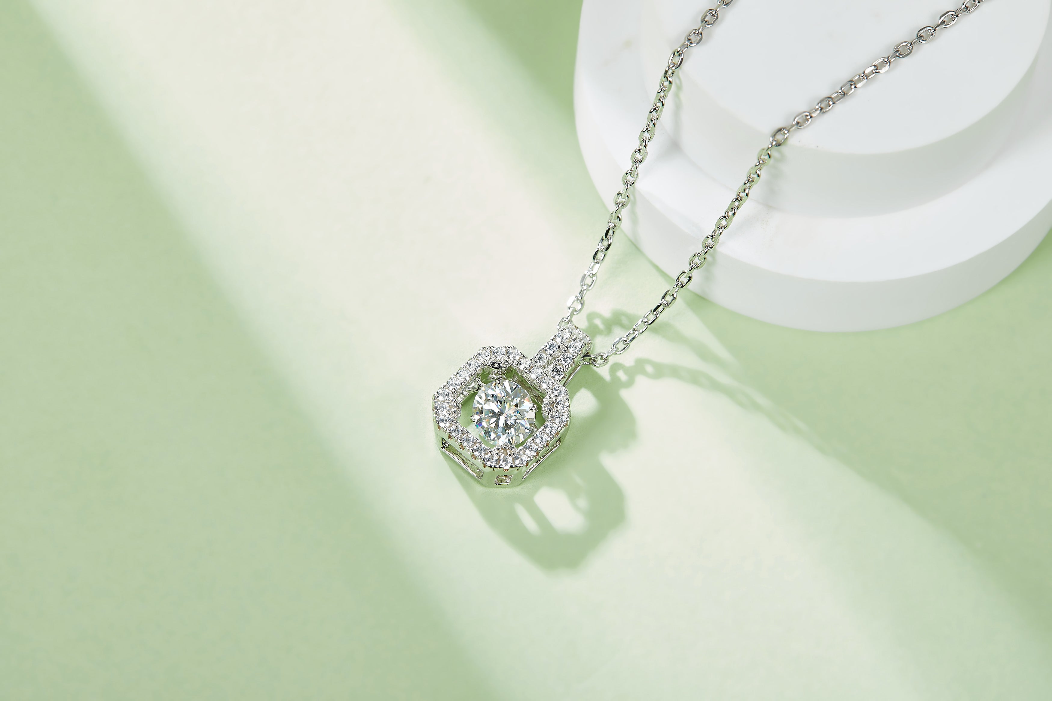 [Princess] 0.5 Carat D Color Moissanite Necklace in Sterling Silver