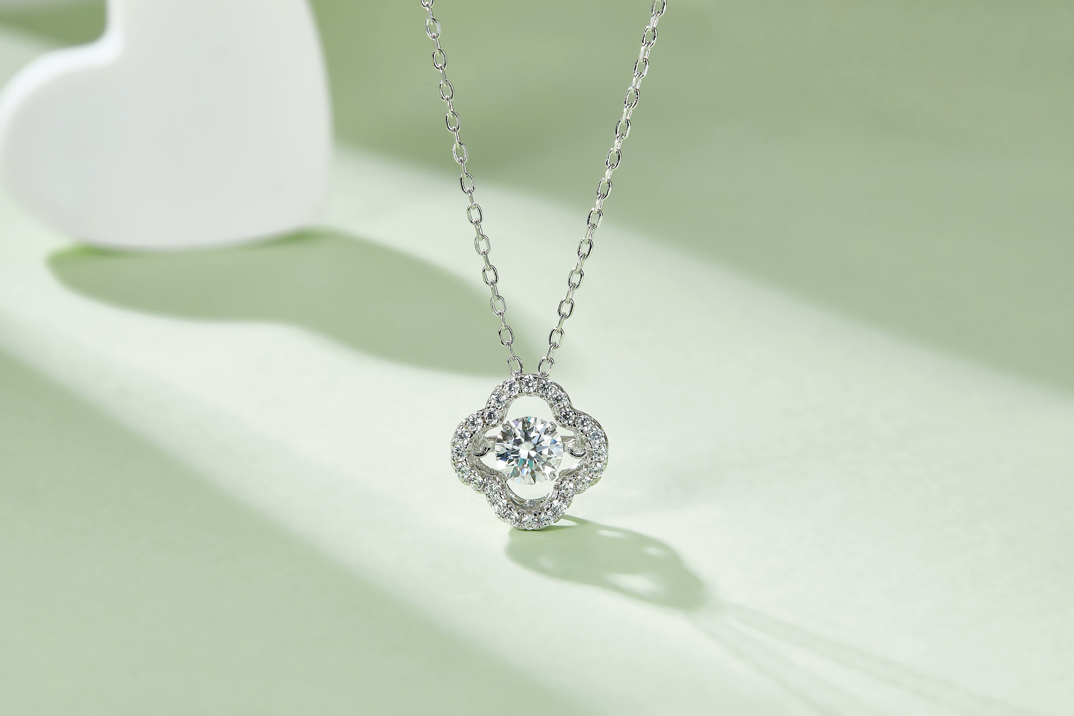[Four-leaf Clover] 0.5 Carat D Color Moissanite Necklace in Sterling Silver