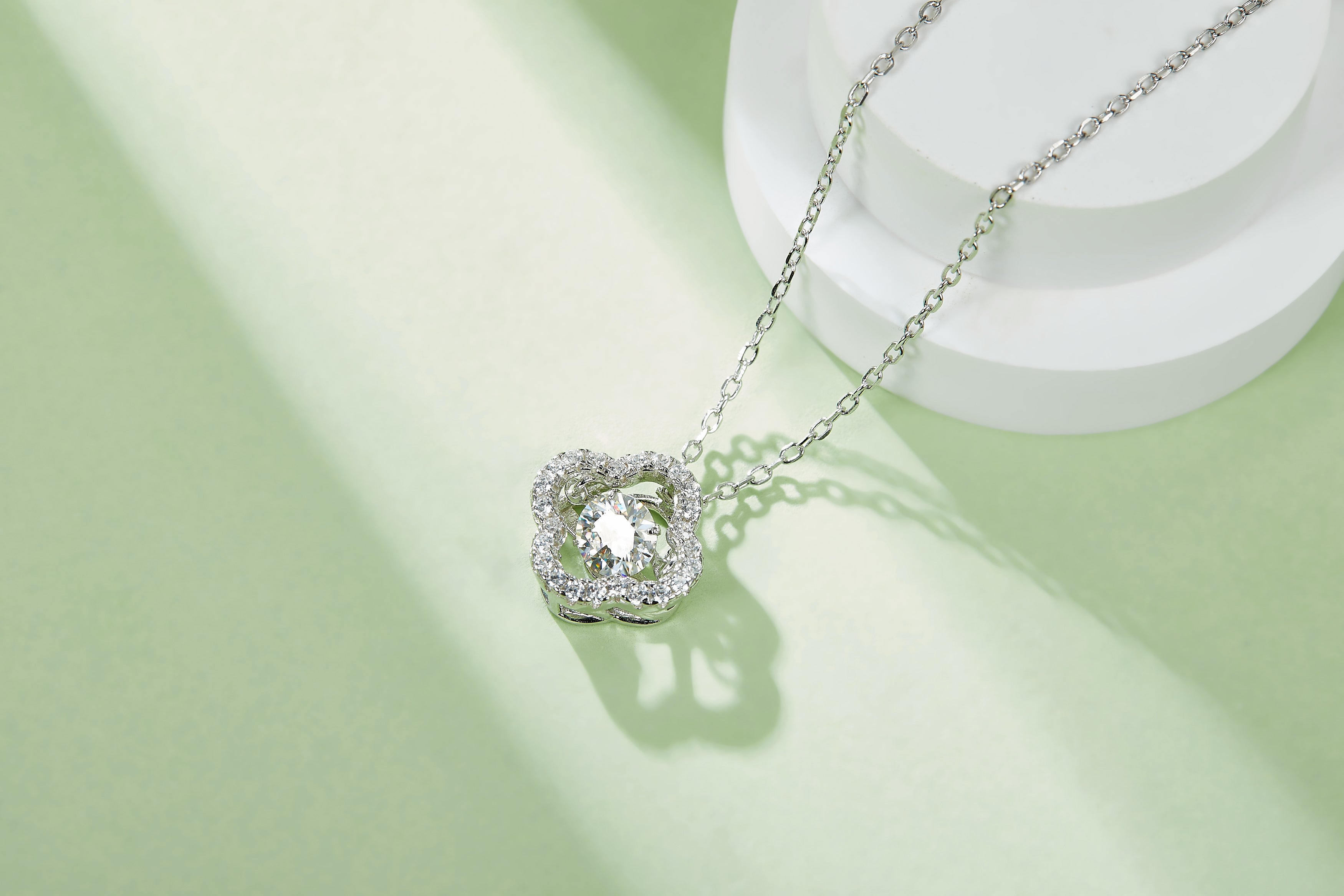 [Four-leaf Clover] 0.5 Carat D Color Moissanite Necklace in Sterling Silver