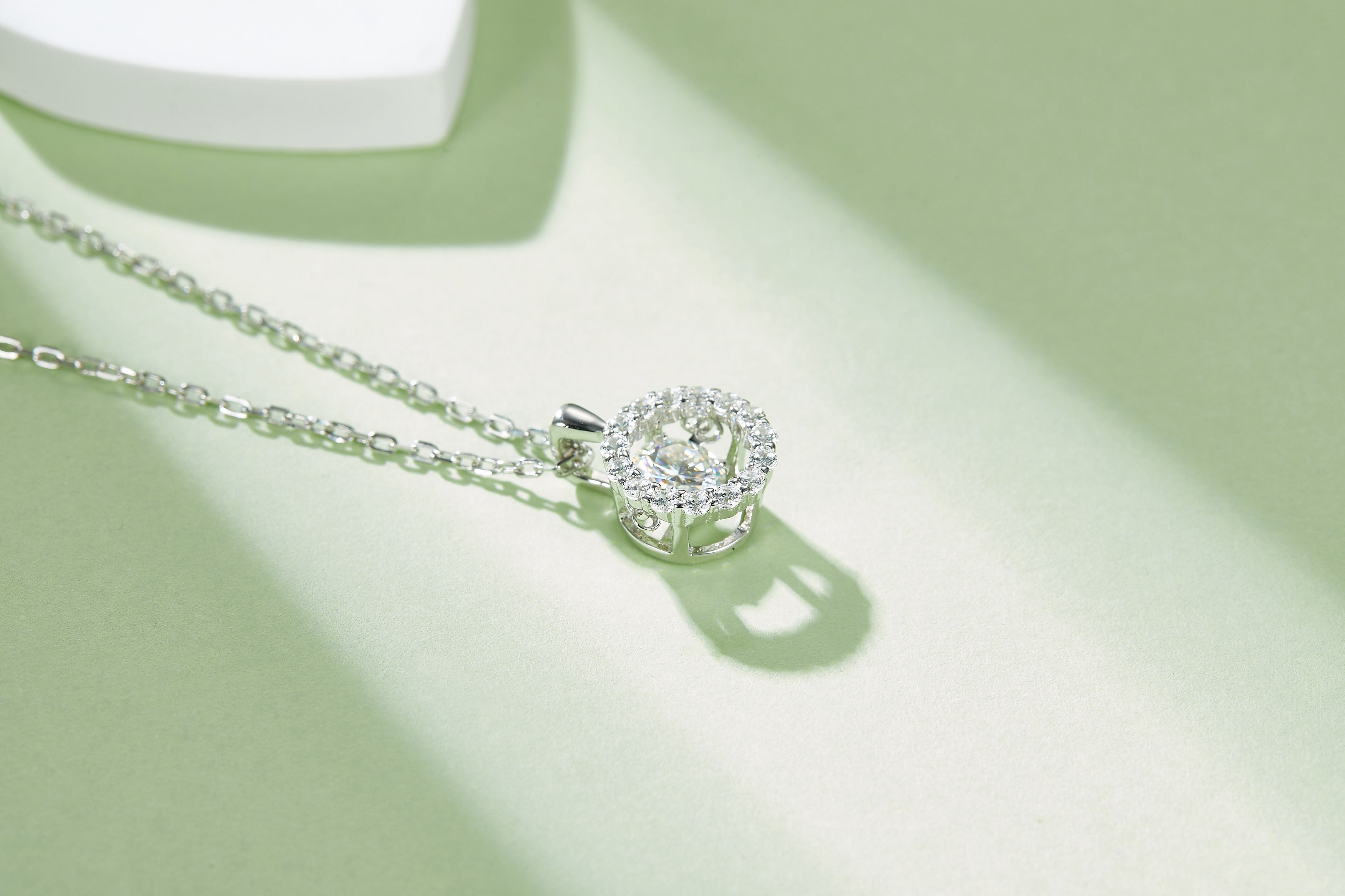 [Harmony] 0.5 Carat D Color Moissanite Necklace in Sterling Silver