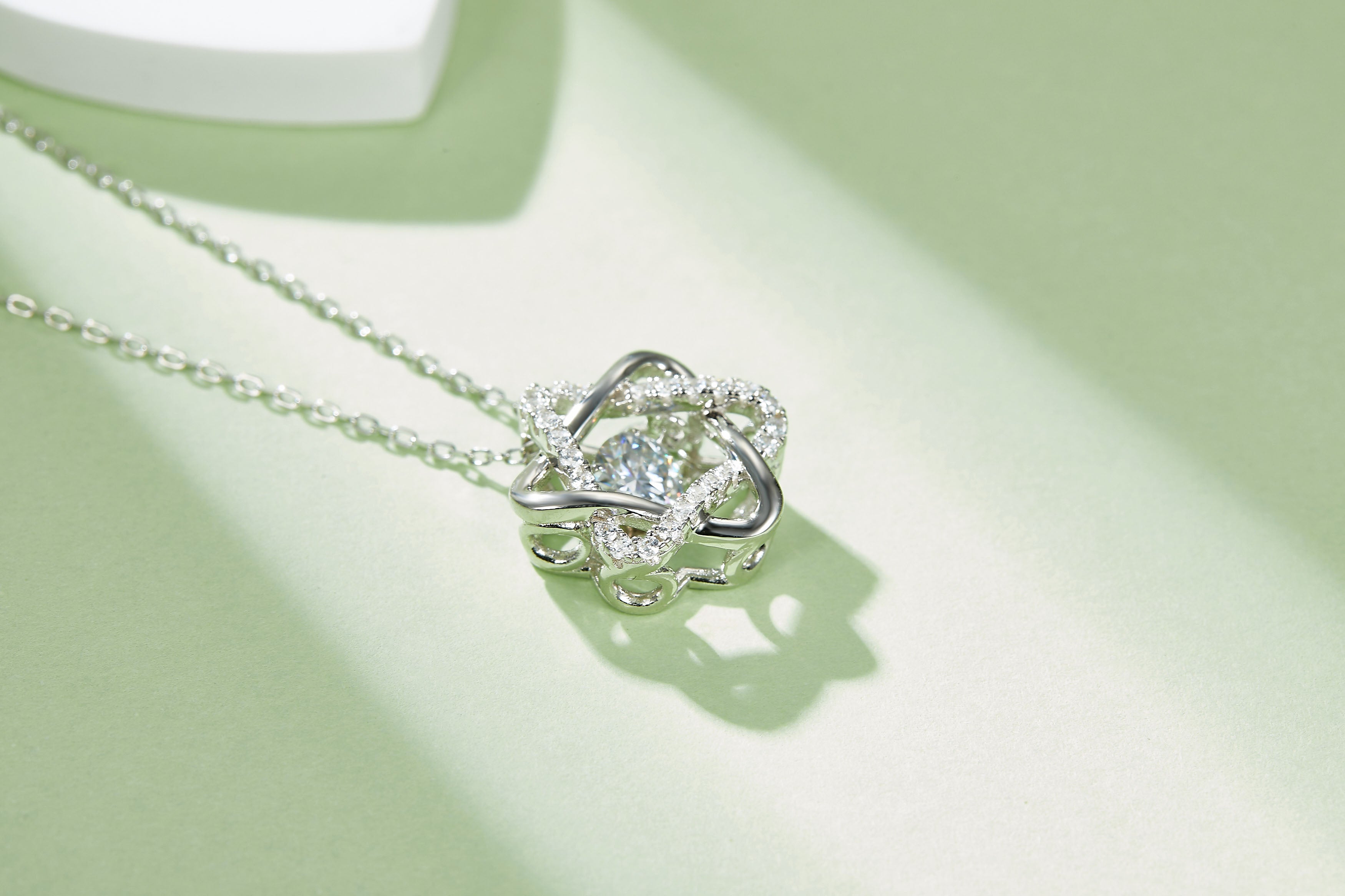 [Hexagram] 0.5 Carat D Color Moissanite Necklace in Sterling Silver