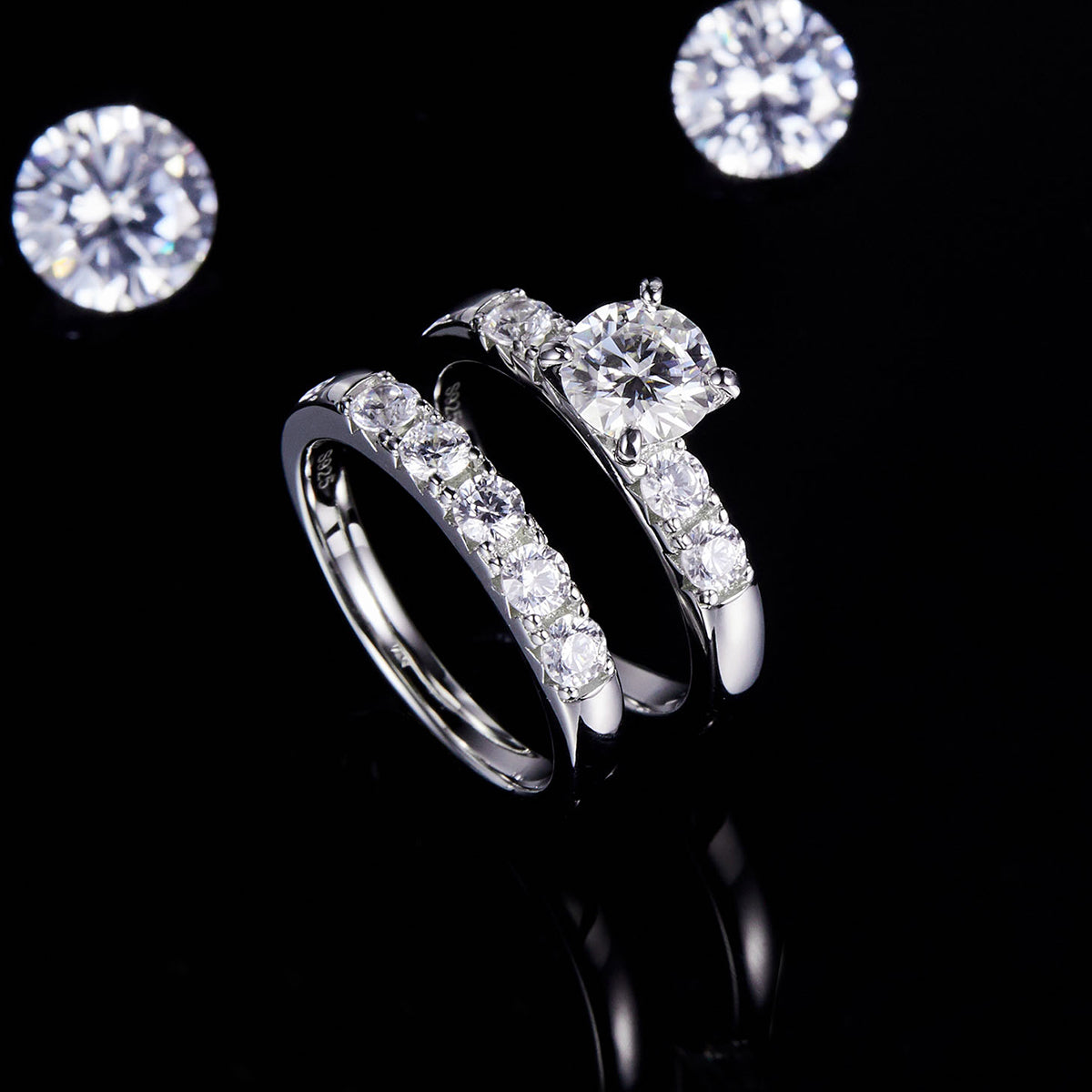 Four Claws 0.8 carat Lab-Grown Diamond Ring in 18K White Gold main and side stackable ring set