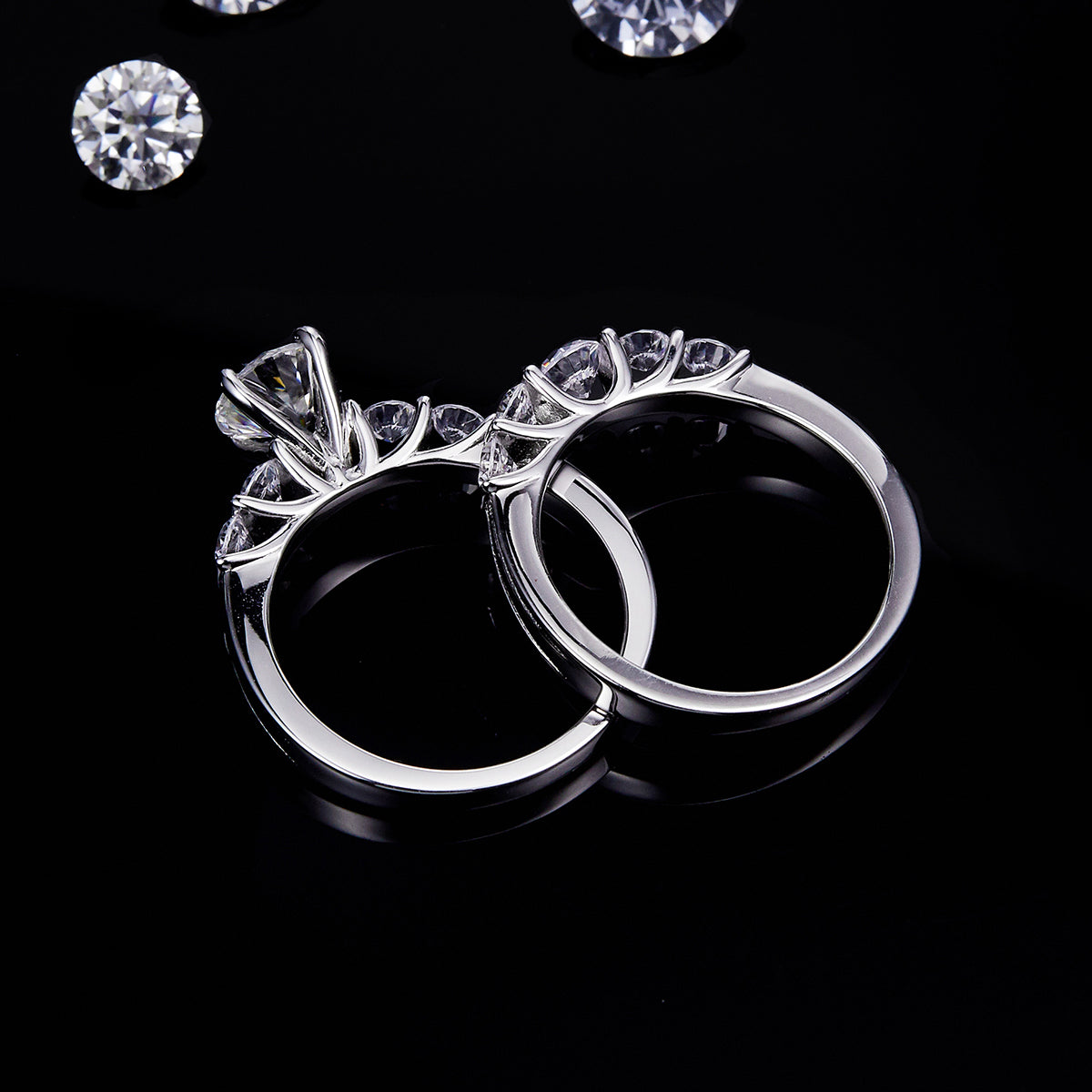 Four Claws 1 carat Lab-Grown Diamond Ring in 18K White Gold main and side stackable ring set