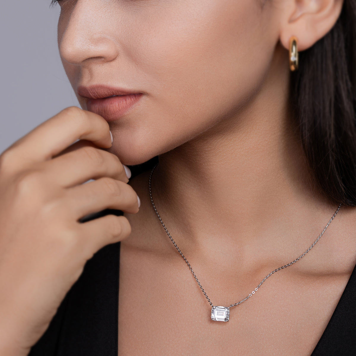 [Emerald] 5.0 carat Moissanite Necklace in Sterling Silver