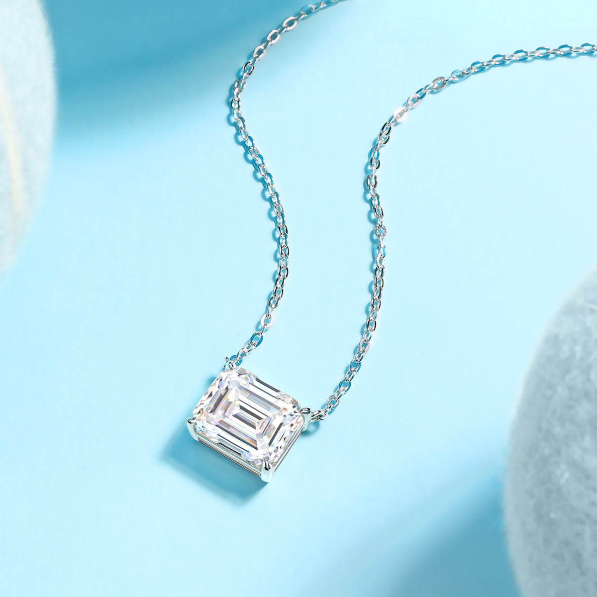 [Emerald] 5.0 carat Moissanite Necklace in Sterling Silver