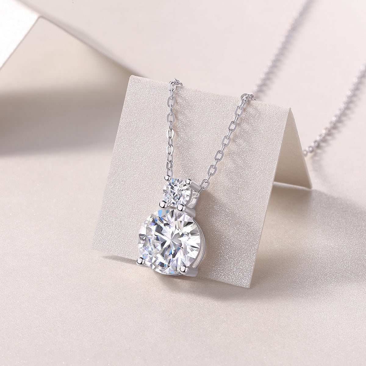 [Round Brilliant] 3.0 carat Moissanite Necklace in Sterling Silver